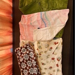 ティシュケース、クッションカバーの画像