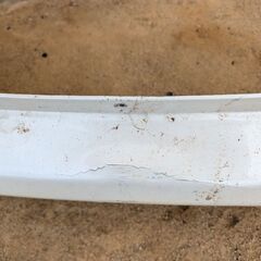 30プリウス後期　純正リアバンパー　パールホワイトの画像