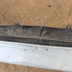 30プリウス後期　純正リアバンパー　パールホワイトの画像