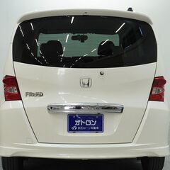 コンパクトミニバン！3列シートでご家族にお勧めです！の画像