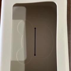 額とティシュケースの画像