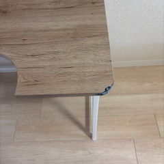 折り畳み可能ワークデスクの画像