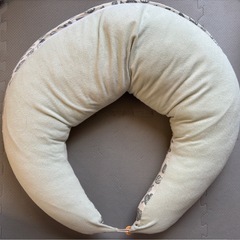 西松屋　授乳クッションの画像