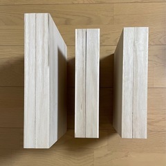 木目が美しい木
箱3点の画像