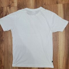 New balance シャツの画像