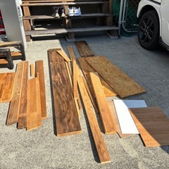 廃材、足場板などの画像