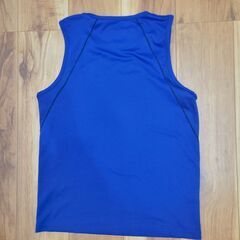 ユニクロ　タンクトップの画像