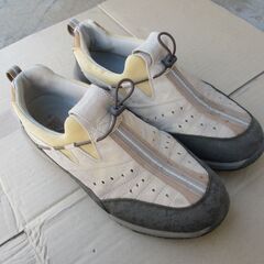 3足で800円、新古品、お買い得の画像