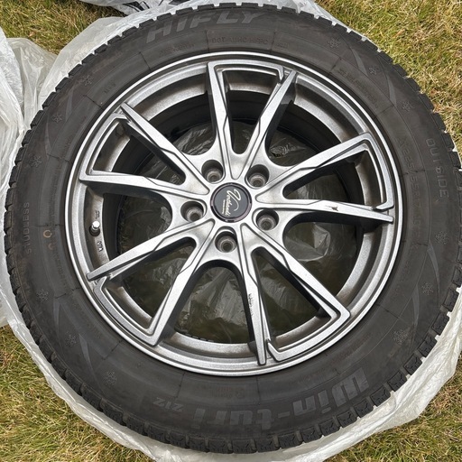 決まりました　225/55R17スタッドレスタイヤホイールセット