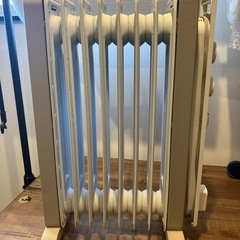 デロンギ オイルヒーター RHJ21F0812-WHの画像