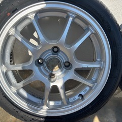 タイヤホイールの画像