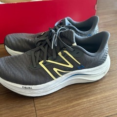 New Balance FuelCell Propel v4 ニューバランス ランニングシューズ グレーの画像