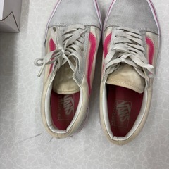 Vans UltraCush ホワイト/ピンク スニーカーの画像