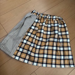 キッズ　スカート  サイズ130の画像