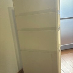 ４段ラックの画像