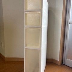 ４段ラックの画像