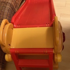 アンパンマンの滑り台の画像