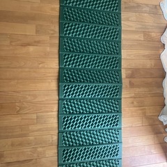 【美品】【12/14まで】キャプテンスタッグ(CAPTAIN STAG) キャンプマット フォームマット 【EVA/IXPE】 【シングル/ダブル】 の画像