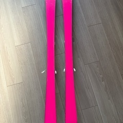 【値下げ】キッズスキー板 130cm ピンク/イエローの画像