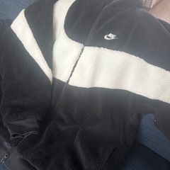 NIKEリバーシブルアウターの画像