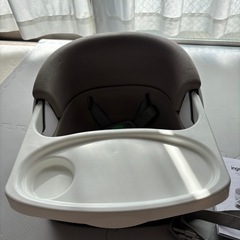 ingenuity ベビーチェア グレーの画像