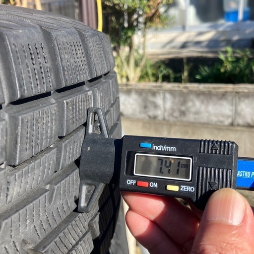 バリ山スタッドレス　ヨコハマice GUARD 205/60R16