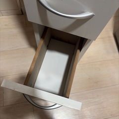 キッチンシェルフ　棚の画像