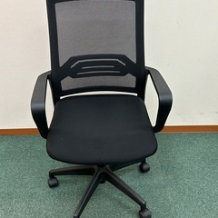 オフィスチェア　イス　家具　インテリア　キャスター付きの画像