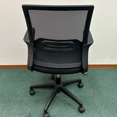 オフィスチェア　イス　家具　インテリア　キャスター付きの画像