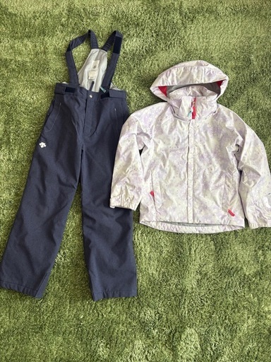 スキーウェア　デサント　140 クリーニング済み