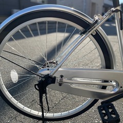 ★綺麗です★自転車24型シルバーLEDライト付きの画像