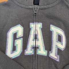 GAP パーカー　サイズ130の画像