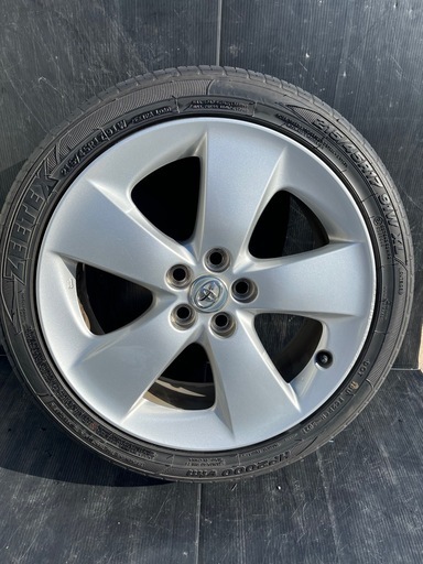 プリウス30  純正　17インチ