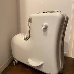 かわいい　子どもが乗れるキャリーケース　スーツケース　キャリーバッグ　動作良好　 静音キャスター　ピンク　キッズ 機内持ち込みの画像