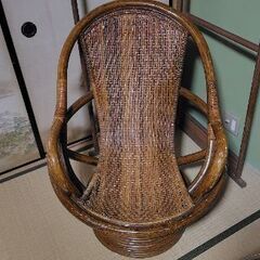 テーブル椅子3点セットの画像