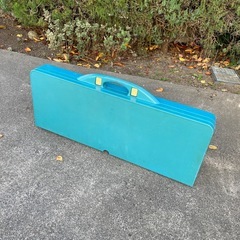 折畳みテーブルとチェア 4人用の画像