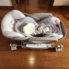 ゆらリズムオート　ハイローチェア　ペールグレーの画像