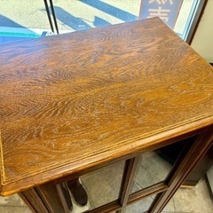 カントリーハウス 三越家具 キャビネット 無垢 中古 家具 買取 ディスプレイ棚 の画像