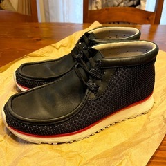 クラークス Tawyer MIDワラビー レザー メッシュ スニーカー25cmの画像