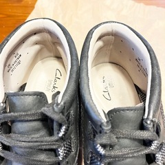 クラークス Tawyer MIDワラビー レザー メッシュ スニーカー25cmの画像