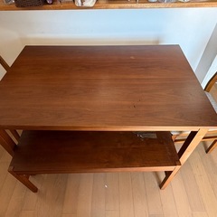 食卓テーブル&イスの画像