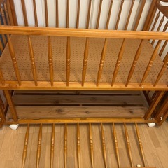 ベビーベッドの画像