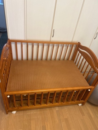 ベビーベッド　木製　中古 ベビーベッド (SMSMK) 上総村上のベビー用品《ベビーベッド、家具》の