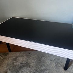 ガラステーブルの画像