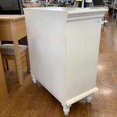 アンティーク調2枚扉キャビネット【トレファク 川越店】の画像