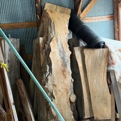 テーブルや薪にいかがですか？の画像