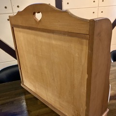 カントリー飾り棚の画像