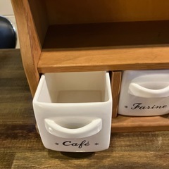 カントリー飾り棚の画像