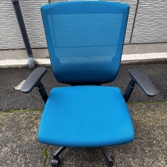 【美品】オカムラ　ESCUDO(エスクード) 　オフィスチェア　事務イス　　okamuraの画像