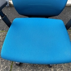 【美品】オカムラ　ESCUDO(エスクード) 　オフィスチェア　事務イス　　okamuraの画像